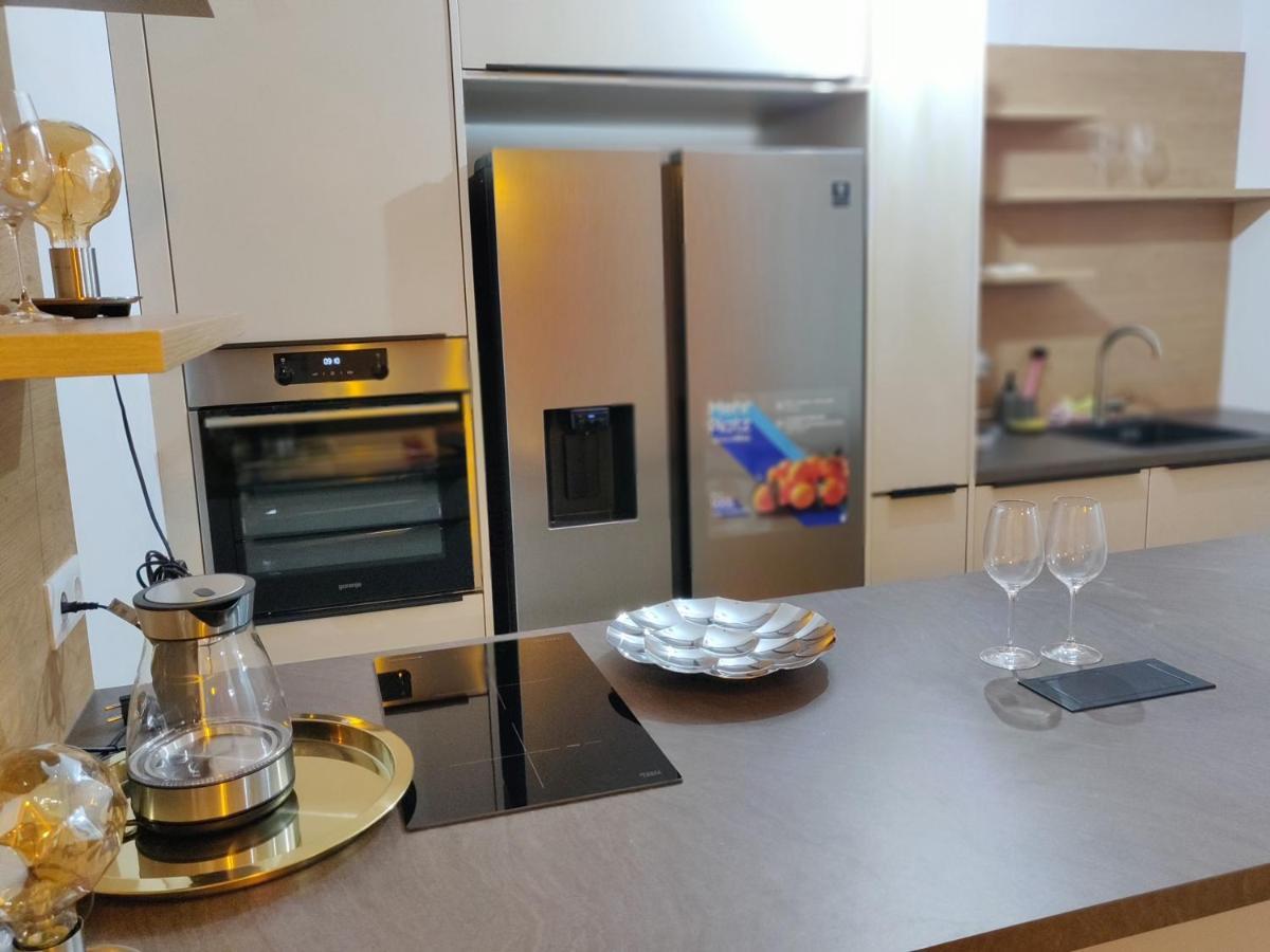 With Parking, Great Surroundings Apartament